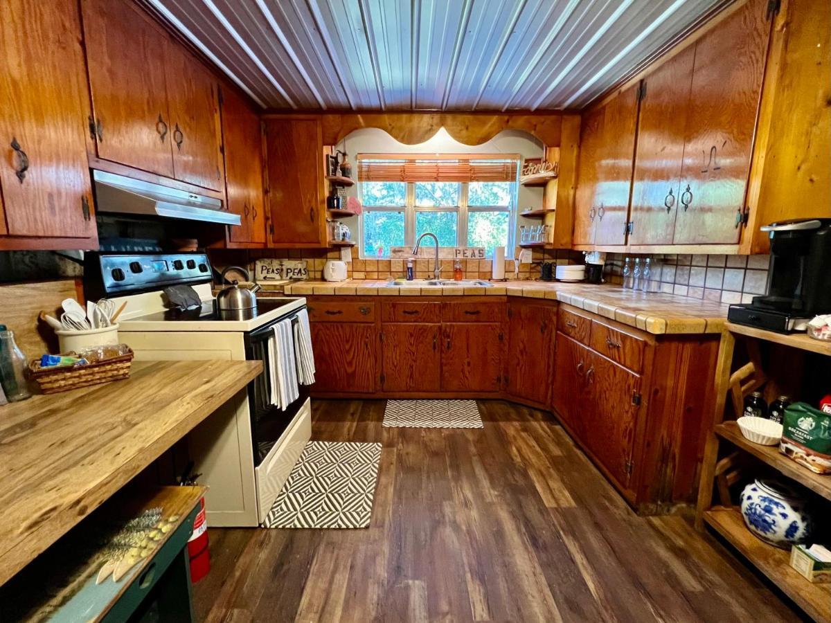 Quiet Farmhouse In The Country Close To Major Theme Parks Ridge Manor エクステリア 写真