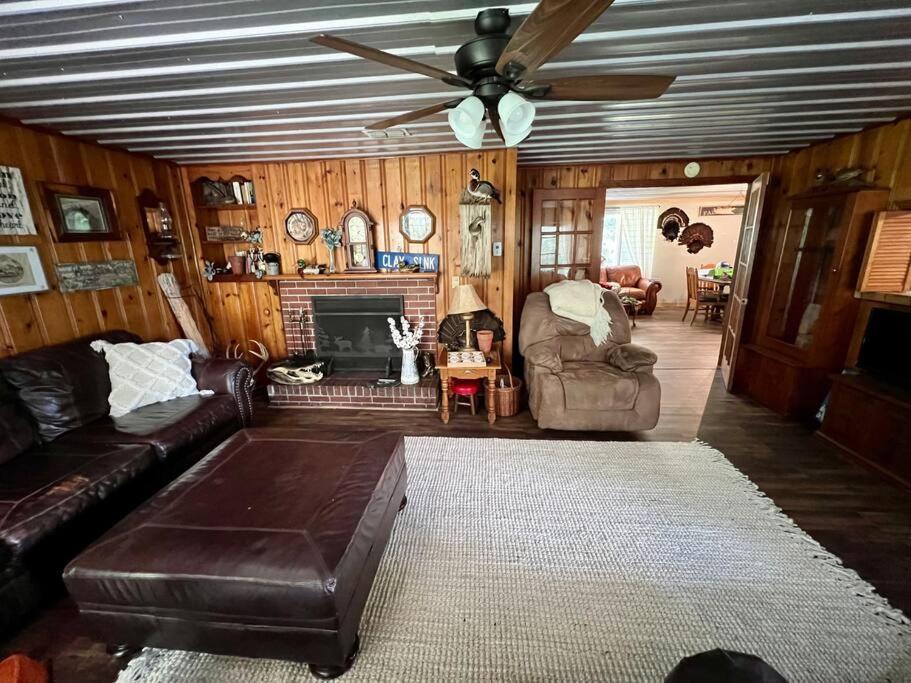 Quiet Farmhouse In The Country Close To Major Theme Parks Ridge Manor エクステリア 写真