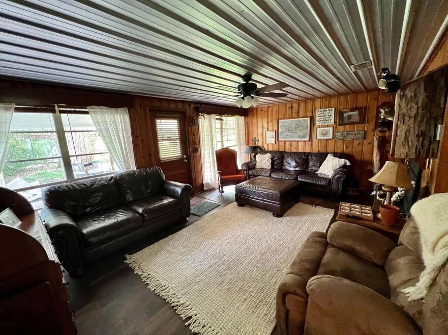 Quiet Farmhouse In The Country Close To Major Theme Parks Ridge Manor エクステリア 写真